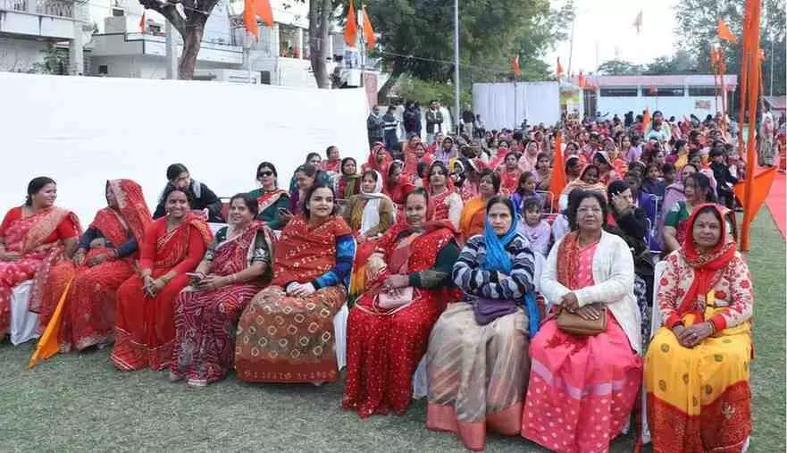 कलेक्ट्रेट कार्यालय में जिला कलक्टर आलोक रंजन अधिकारियों के साथ चित्तौड़गढ़ दुर्ग स्वच्छता अभियान पर बैठक करते हुए। कलेक्ट्रेट कार्यालय में जिला कलक्टर आलोक रंजन अधिकारियों के साथ चित्तौड़गढ़ दुर्ग स्वच्छता अभियान पर बैठक करते हुए।