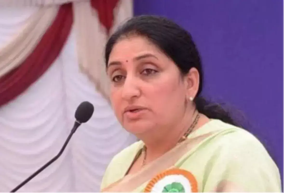 Sunetra Pawar created a record, became the first woman Deputy Chief Minister of the state. Sunetra Pawar created a record, became the first woman Deputy Chief Minister of the state.
