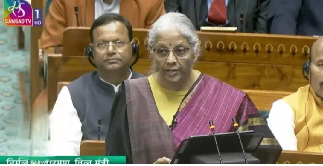 Union Budget 2026-27: इतिहास रचते हुए निर्मला सीतारमण ने लगातार 9वीं बार पेश किया केंद्रीय बजट, विकास और आत्मनिर्भर भारत पर बड़ा फोकस Union Budget 2026-27: इतिहास रचते हुए निर्मला सीतारमण ने लगातार 9वीं बार पेश किया केंद्रीय बजट, विकास और आत्मनिर्भर भारत पर बड़ा फोकस