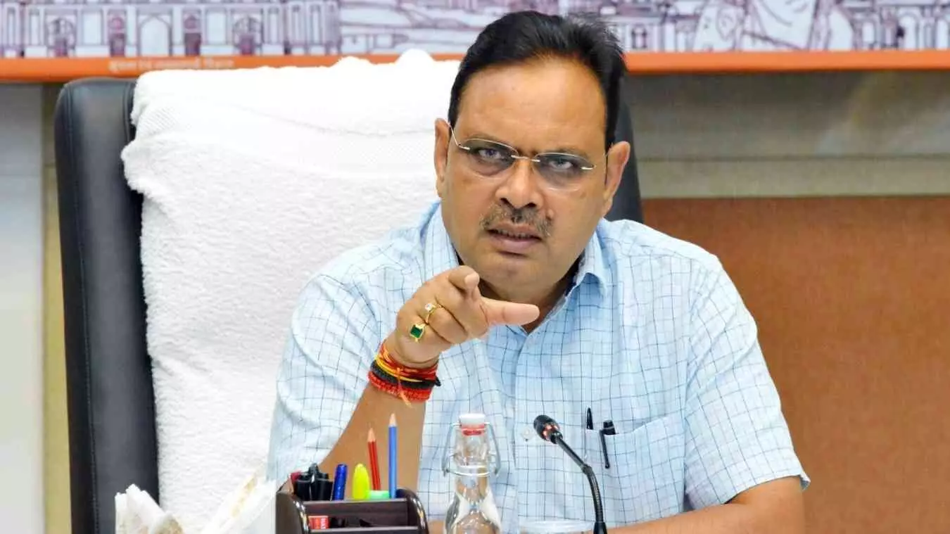 मुख्यमंत्री कार्यालय जयपुर में इंडिया स्टोनमार्ट 2026 की तैयारियों की समीक्षा बैठक करते मुख्यमंत्री भजनलाल शर्मा।