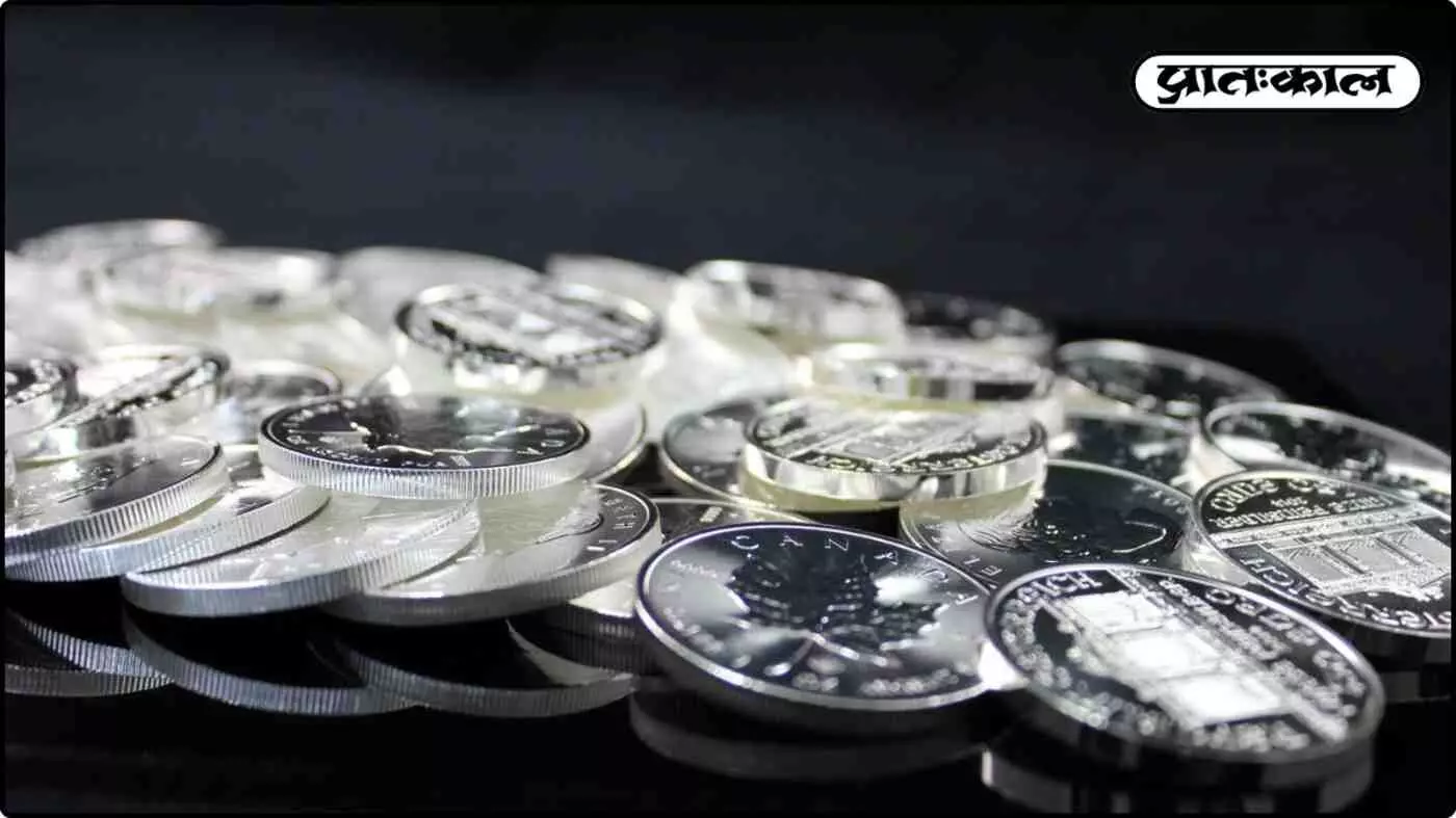 एक दिन में ₹50,000 की भारी गिरावट; जानें चांदी का क्या है नया भाव ? एक दिन में ₹50,000 की भारी गिरावट; जानें चांदी का क्या है नया भाव ?