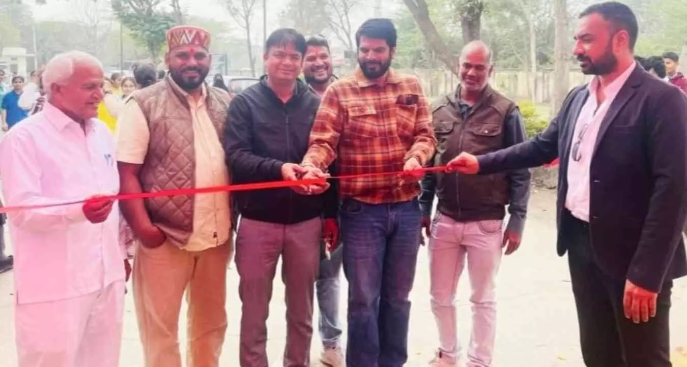 कपासन उप जिला चिकित्सालय में आयोजित राष्ट्रीय बाल सुरक्षा शिविर का उद्घाटन करते अतिथि और उपस्थित चिकित्सा दल। कपासन उप जिला चिकित्सालय में आयोजित राष्ट्रीय बाल सुरक्षा शिविर का उद्घाटन करते अतिथि और उपस्थित चिकित्सा दल।