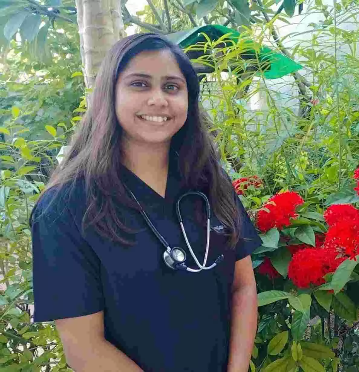एम्स दिल्ली में जूनियर रेजिडेंट चुनी गई डॉ. प्रशंसा सोलंकी की भीलवाड़ा में उपलब्धि की जानकारी देती तस्वीर। एम्स दिल्ली में जूनियर रेजिडेंट चुनी गई डॉ. प्रशंसा सोलंकी की भीलवाड़ा में उपलब्धि की जानकारी देती तस्वीर।