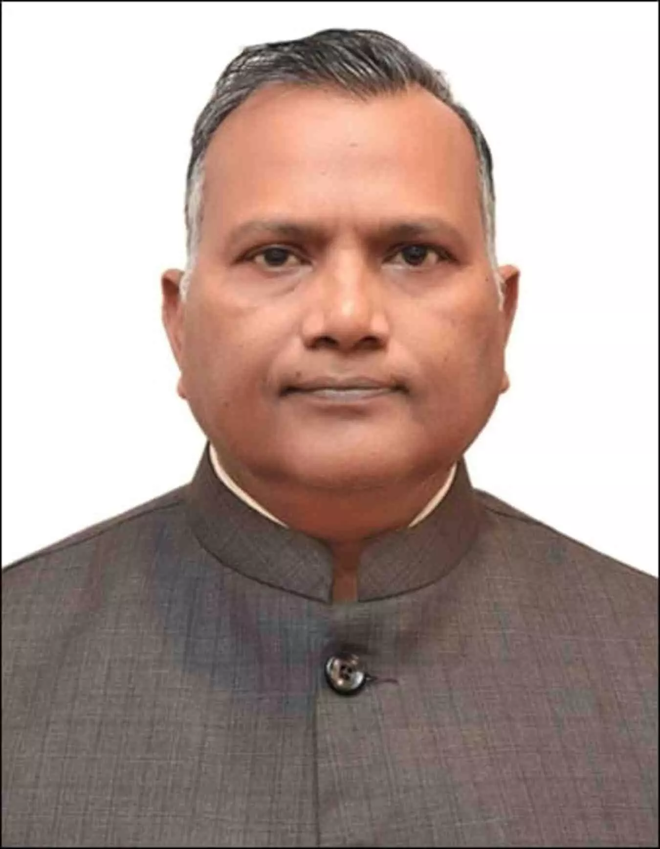 रेलवे बोर्ड के नवनियुक्त सदस्य हरि शंकर वर्मा नई दिल्ली में अपना आधिकारिक पदभार ग्रहण करते हुए। रेलवे बोर्ड के नवनियुक्त सदस्य हरि शंकर वर्मा नई दिल्ली में अपना आधिकारिक पदभार ग्रहण करते हुए।