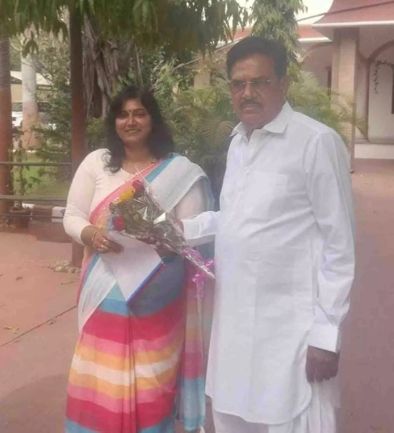 चित्तौड़गढ़ महिला कांग्रेस जिलाध्यक्ष यशोदा नरेंद्र पुरोहित और कार्यकर्ताओं द्वारा बेगूं में संगठनात्मक नियुक्तियों का जश्न। चित्तौड़गढ़ महिला कांग्रेस जिलाध्यक्ष यशोदा नरेंद्र पुरोहित और कार्यकर्ताओं द्वारा बेगूं में संगठनात्मक नियुक्तियों का जश्न।