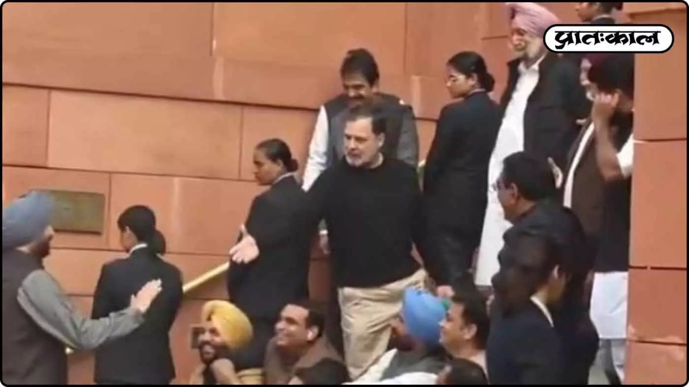 Parliament Budget Session 2026 : नरवणे की किताब पर संसद में कोहराम; मकर द्वार पर राहुल-बिट्टू की हुई तीखी झड़प Parliament Budget Session 2026 : नरवणे की किताब पर संसद में कोहराम; मकर द्वार पर राहुल-बिट्टू की हुई तीखी झड़प