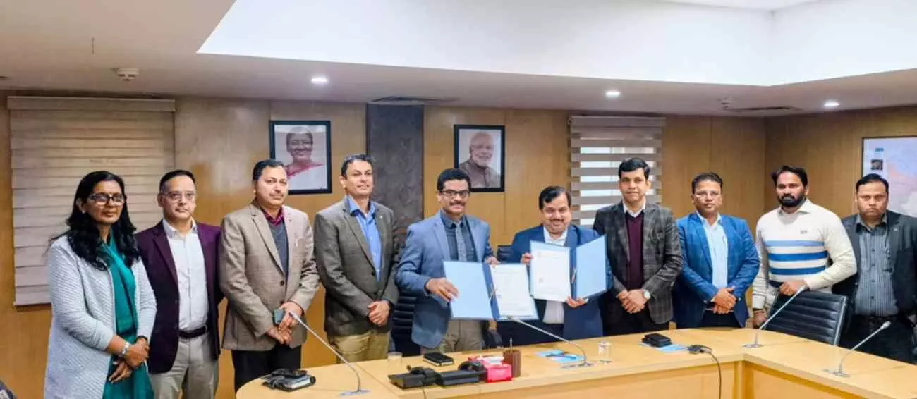द्वारका सेक्टर-20 में भारत वंदना पार्क के विकास हेतु डीडीए और एनबीसीसी अधिकारियों के बीच समझौता ज्ञापन पर हस्ताक्षर की प्रक्रिया। द्वारका सेक्टर-20 में भारत वंदना पार्क के विकास हेतु डीडीए और एनबीसीसी अधिकारियों के बीच समझौता ज्ञापन पर हस्ताक्षर की प्रक्रिया।
