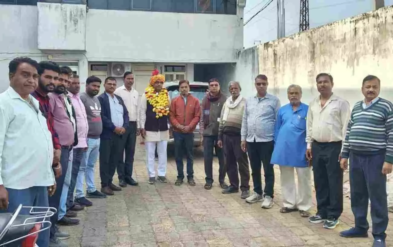 बारां में नवनियुक्त भाजपा ओबीसी मोर्चा जिला संयोजक द्वारकालाल प्रजापति का समाज द्वारा स्वागत समारोह। बारां में नवनियुक्त भाजपा ओबीसी मोर्चा जिला संयोजक द्वारकालाल प्रजापति का समाज द्वारा स्वागत समारोह।