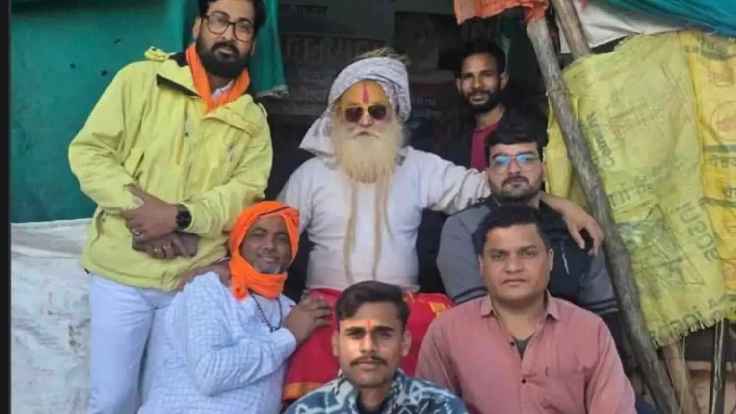 हिंडौन सिटी में डाक कावड़ यात्रा की तैयारियों के लिए बैठक करते आयोजन समिति के सदस्य। हिंडौन सिटी में डाक कावड़ यात्रा की तैयारियों के लिए बैठक करते आयोजन समिति के सदस्य।