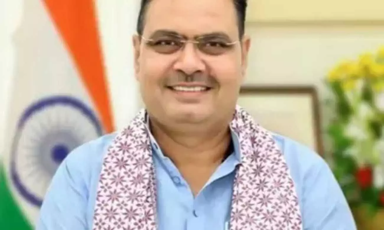 मुख्यमंत्री भजनलाल शर्मा जयपुर में प्रदेश के जरूरतमंदों को सामाजिक सुरक्षा पेंशन प्रदान करते हुए। मुख्यमंत्री भजनलाल शर्मा जयपुर में प्रदेश के जरूरतमंदों को सामाजिक सुरक्षा पेंशन प्रदान करते हुए।