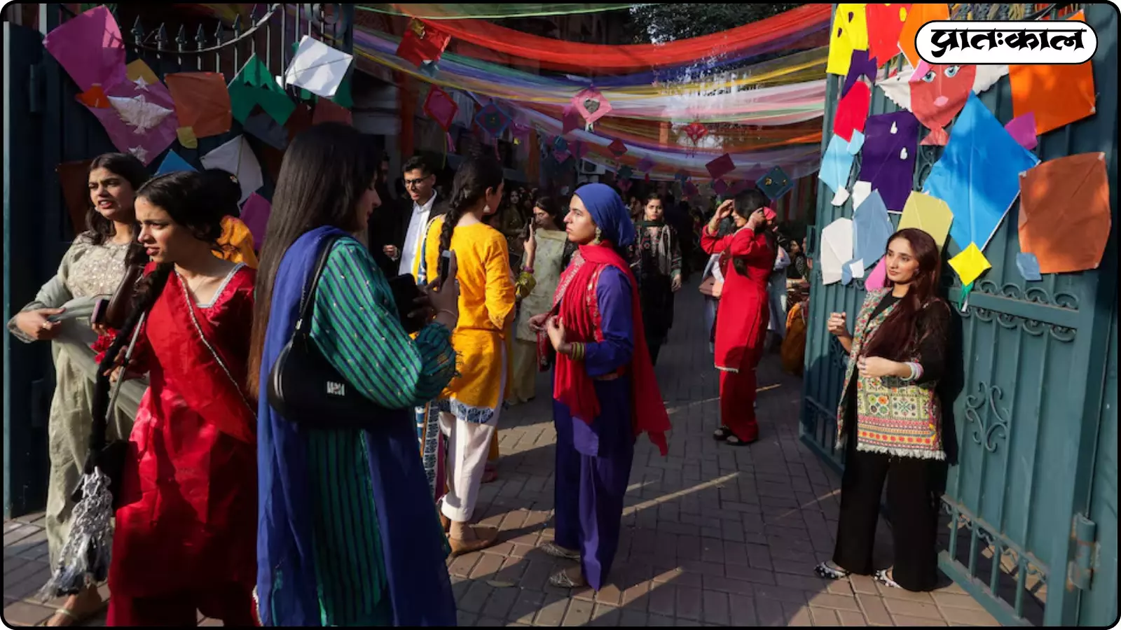भारत-पाक साझा विरासत पर नई बहस: 20 साल बाद लाहौर की छतें हुई रंगीन, बसंत में फिर झूमा पकिस्तान