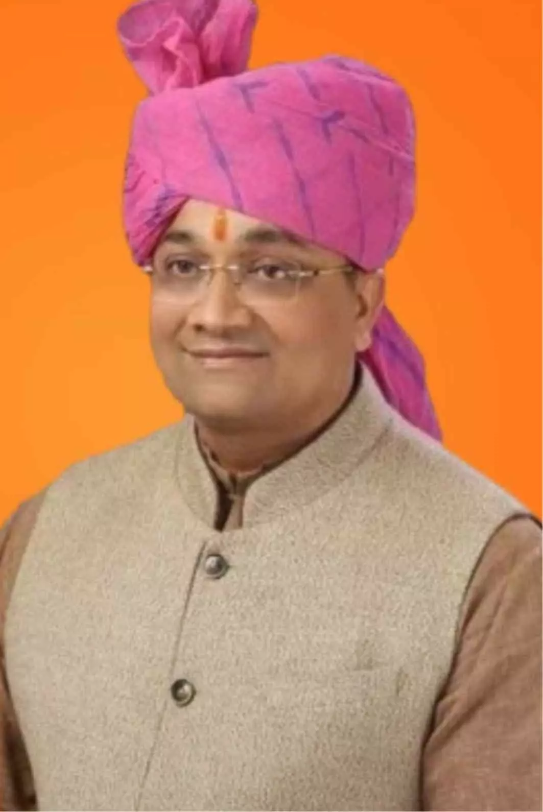 जयपुर में राजस्थान बजट 2026-27 की सराहना करते भाजपा प्रदेश उपाध्यक्ष छगन माहुर जनहितैषी घोषणाओं का विवरण देते हुए। जयपुर में राजस्थान बजट 2026-27 की सराहना करते भाजपा प्रदेश उपाध्यक्ष छगन माहुर जनहितैषी घोषणाओं का विवरण देते हुए।