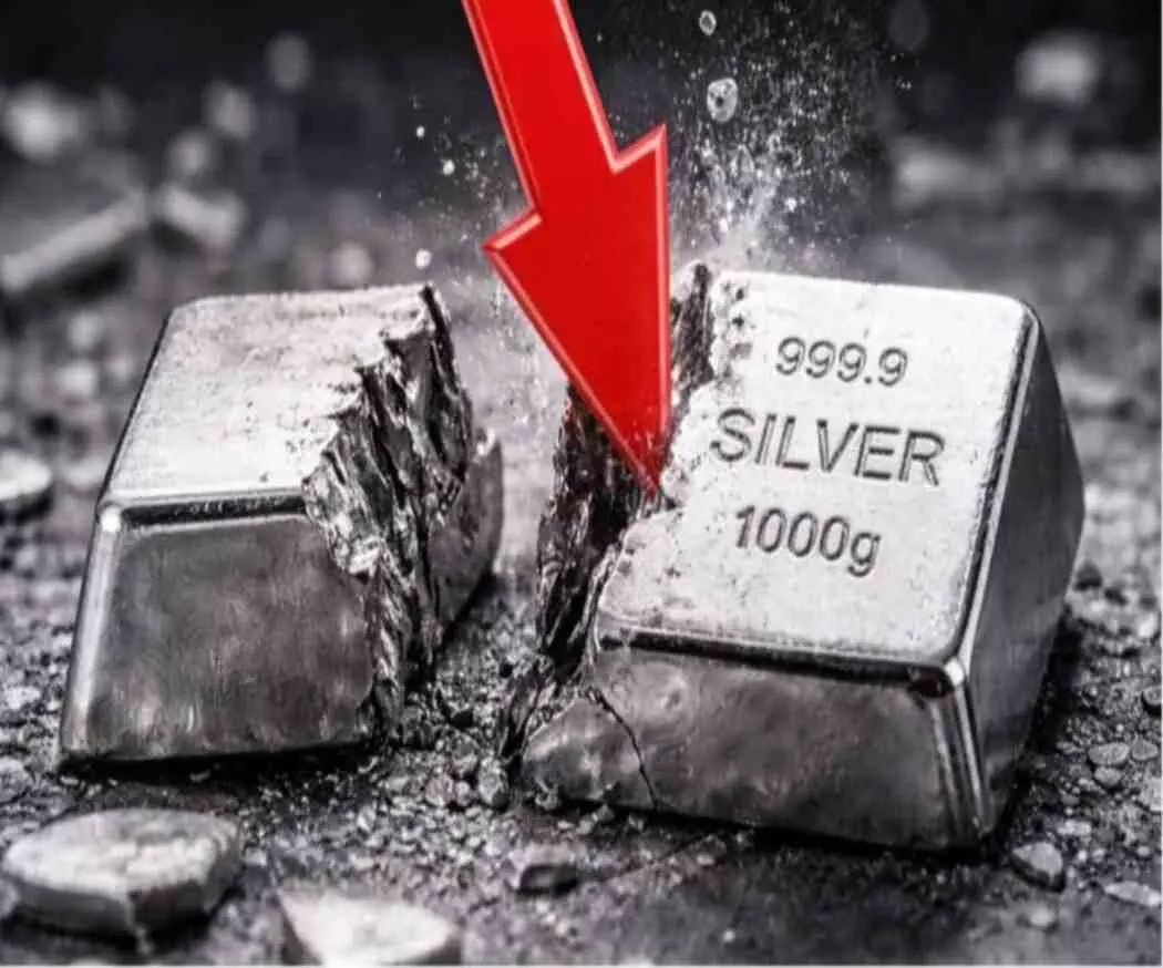 Silver prices plunge: Third biggest drop in 6 years, from ₹4.20 lakh to ₹2.75 lakh! Silver prices plunge: Third biggest drop in 6 years, from ₹4.20 lakh to ₹2.75 lakh!