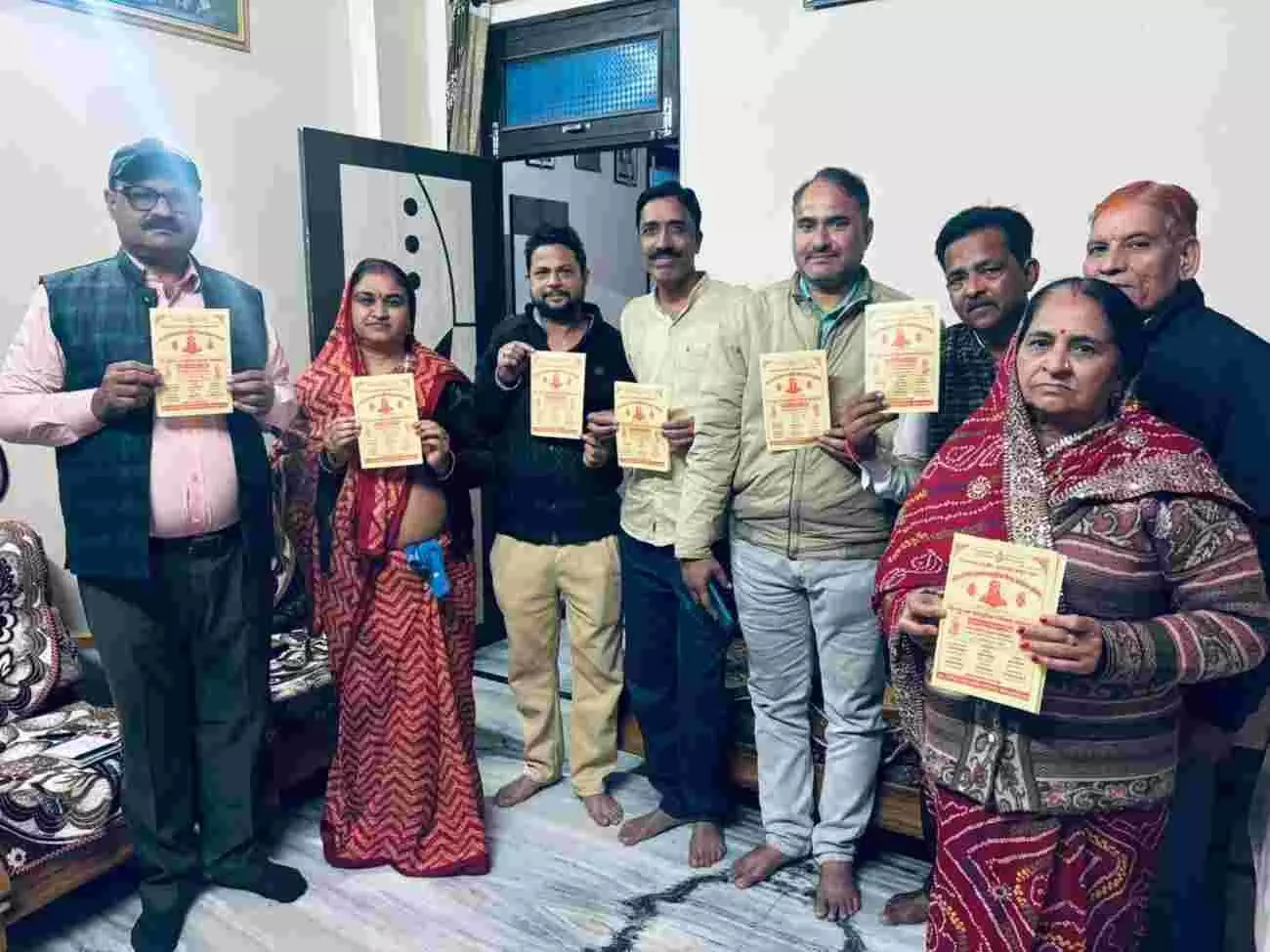 कोटा में गुर्जरगौड़ ब्राह्मण समाज के पदाधिकारी सामूहिक विवाह सम्मेलन का फोल्डर विमोचन करते हुए। कोटा में गुर्जरगौड़ ब्राह्मण समाज के पदाधिकारी सामूहिक विवाह सम्मेलन का फोल्डर विमोचन करते हुए।
