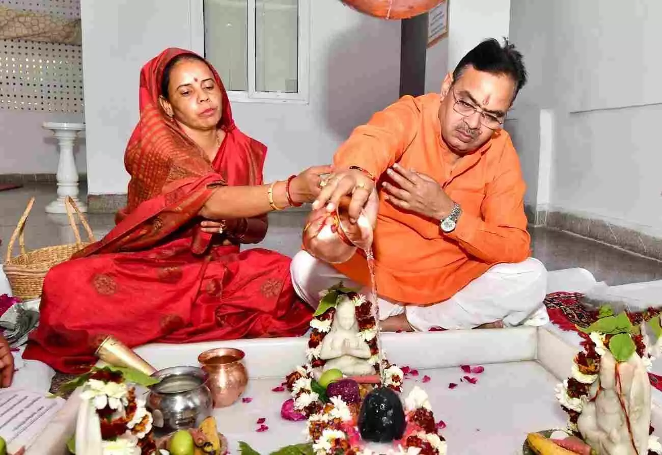 राजस्थान के मुख्यमंत्री भजनलाल शर्मा जयपुर में महाशिवरात्रि पर्व के उपलक्ष्य में शुभकामना संदेश देते हुए। राजस्थान के मुख्यमंत्री भजनलाल शर्मा जयपुर में महाशिवरात्रि पर्व के उपलक्ष्य में शुभकामना संदेश देते हुए।