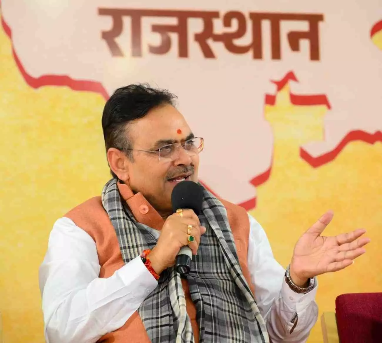 राजस्थान इंटरनेशनल सेंटर जयपुर में शिक्षा समागम को संबोधित करते मुख्यमंत्री भजनलाल शर्मा।