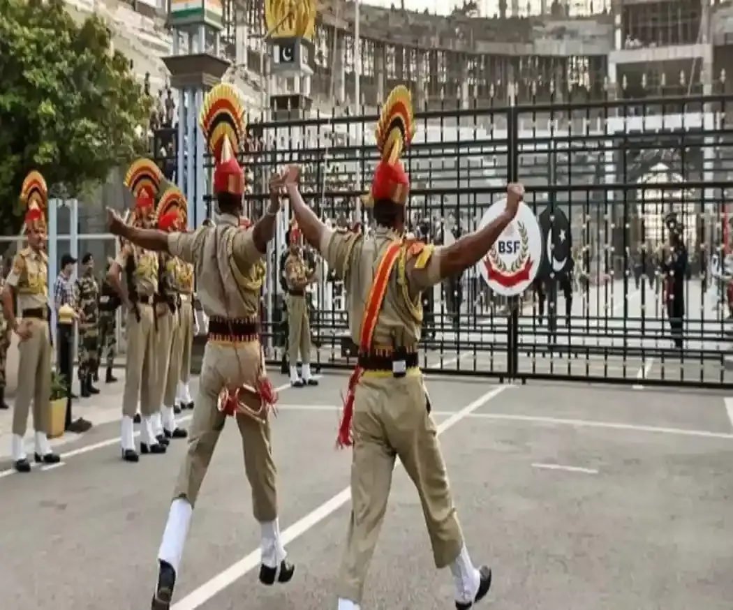 Attari-Wagah are no longer crowded: The Wagah border has lost its charm, with fewer tourists after the ceremony Attari-Wagah are no longer crowded: The Wagah border has lost its charm, with fewer tourists after the ceremony