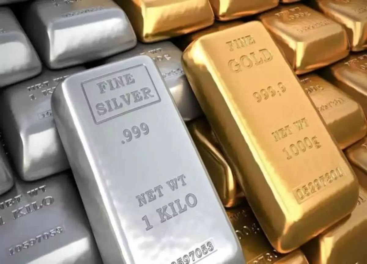 Gold and silver regain their shine- Silver surges by Rs 5,000, gold also becomes expensive Gold and silver regain their shine- Silver surges by Rs 5,000, gold also becomes expensive