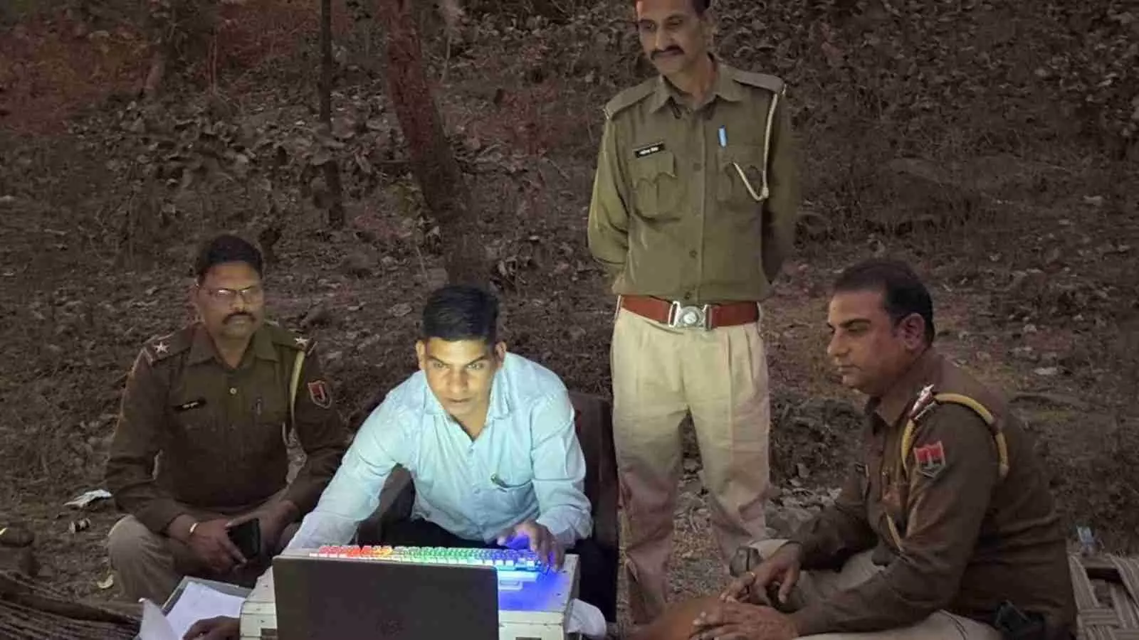 प्रतापगढ़: ऑपरेशन त्रिनेत्र के तहत 27 ग्राम एमडी जब्त, दो तस्कर गिरफ्तार प्रतापगढ़: ऑपरेशन त्रिनेत्र के तहत 27 ग्राम एमडी जब्त, दो तस्कर गिरफ्तार