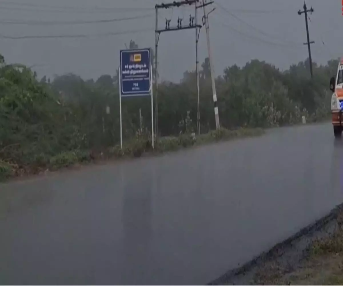 केरल और तमिलनाडु में भारी बारिश और बिजली का बड़ा अलर्ट केरल और तमिलनाडु में भारी बारिश और बिजली का बड़ा अलर्ट
