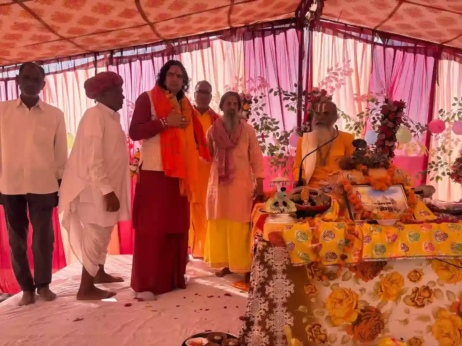 रामजीपुरा में श्रीमद्भागवत कथा का आयोजन: विधायक बालमुकुंदाचार्य ने की गौ सेवा की अपील रामजीपुरा में श्रीमद्भागवत कथा का आयोजन: विधायक बालमुकुंदाचार्य ने की गौ सेवा की अपील