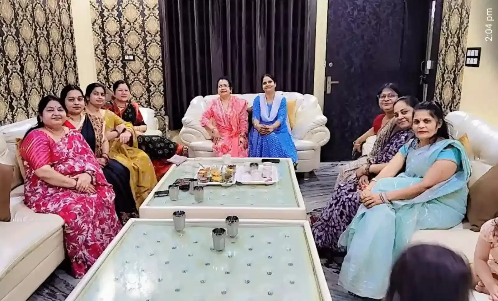 बारां की न्यू सिविल लाइंस में होली स्नेह मिलन के दौरान फाग गीत गातीं महिला मंडल की सदस्य। बारां की न्यू सिविल लाइंस में होली स्नेह मिलन के दौरान फाग गीत गातीं महिला मंडल की सदस्य।