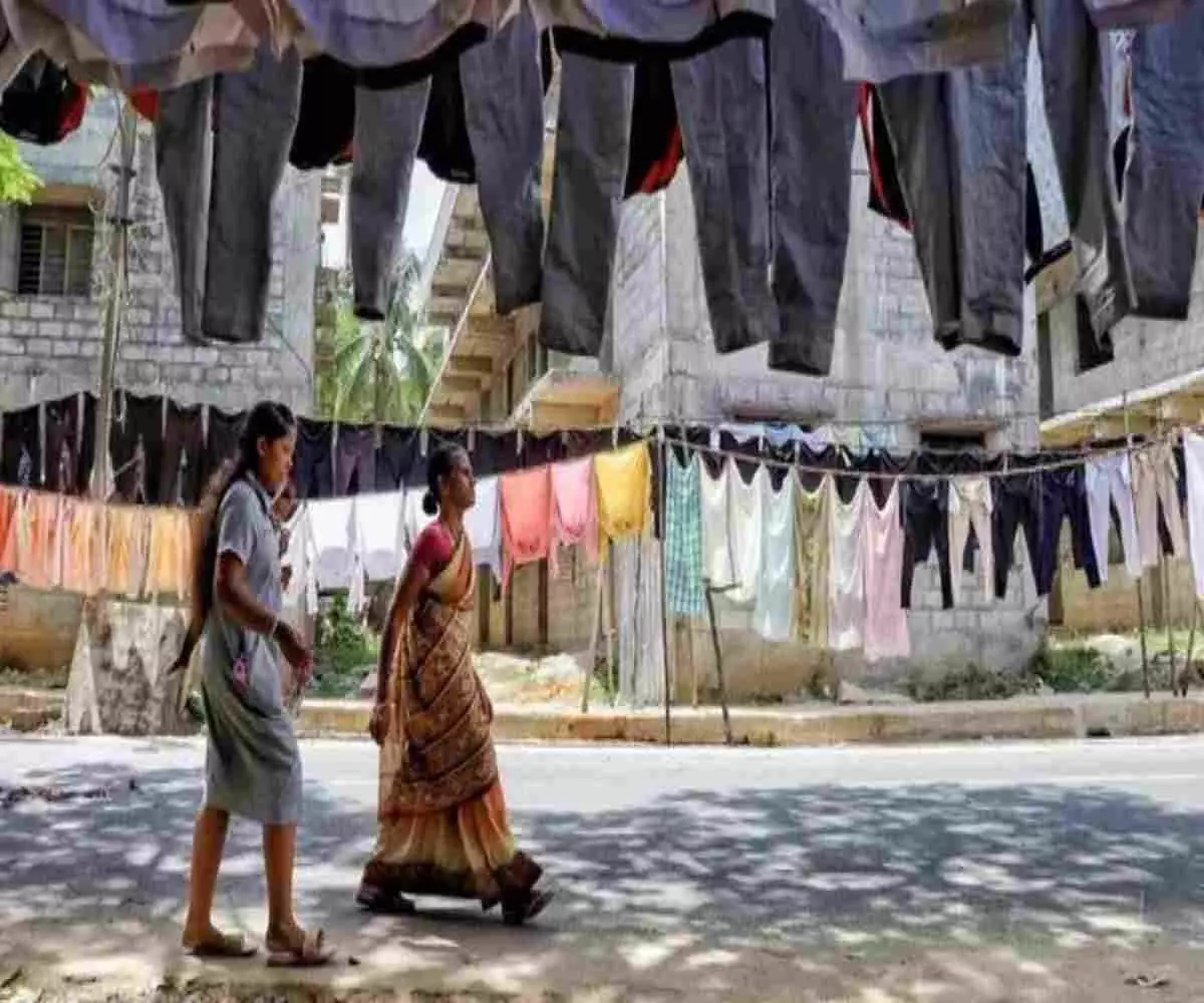 बेंगलुरु से बल्लारी तक चिलचिलाती धूप- दक्षिण के राज्यों में बढ़ा तापमान- गर्मी और शुष्कता बढ़ाएगी परेशानी बेंगलुरु से बल्लारी तक चिलचिलाती धूप- दक्षिण के राज्यों में बढ़ा तापमान- गर्मी और शुष्कता बढ़ाएगी परेशानी