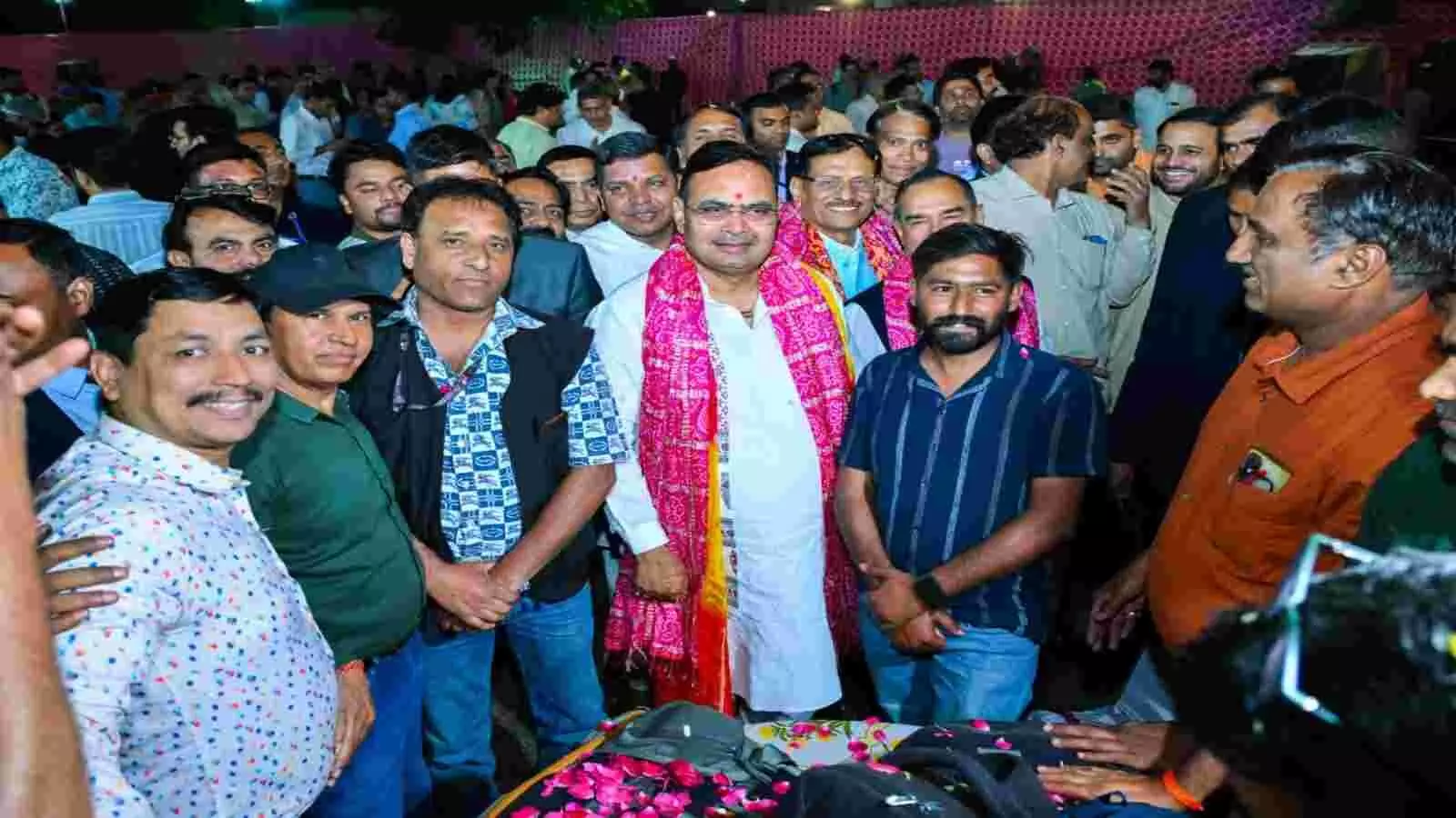 मुख्यमंत्री भजनलाल शर्मा और प्रदेश अध्यक्ष मदन राठौड़ समेत कई नेताओं ने भाग लिया मुख्यमंत्री भजनलाल शर्मा और प्रदेश अध्यक्ष मदन राठौड़ समेत कई नेताओं ने भाग लिया