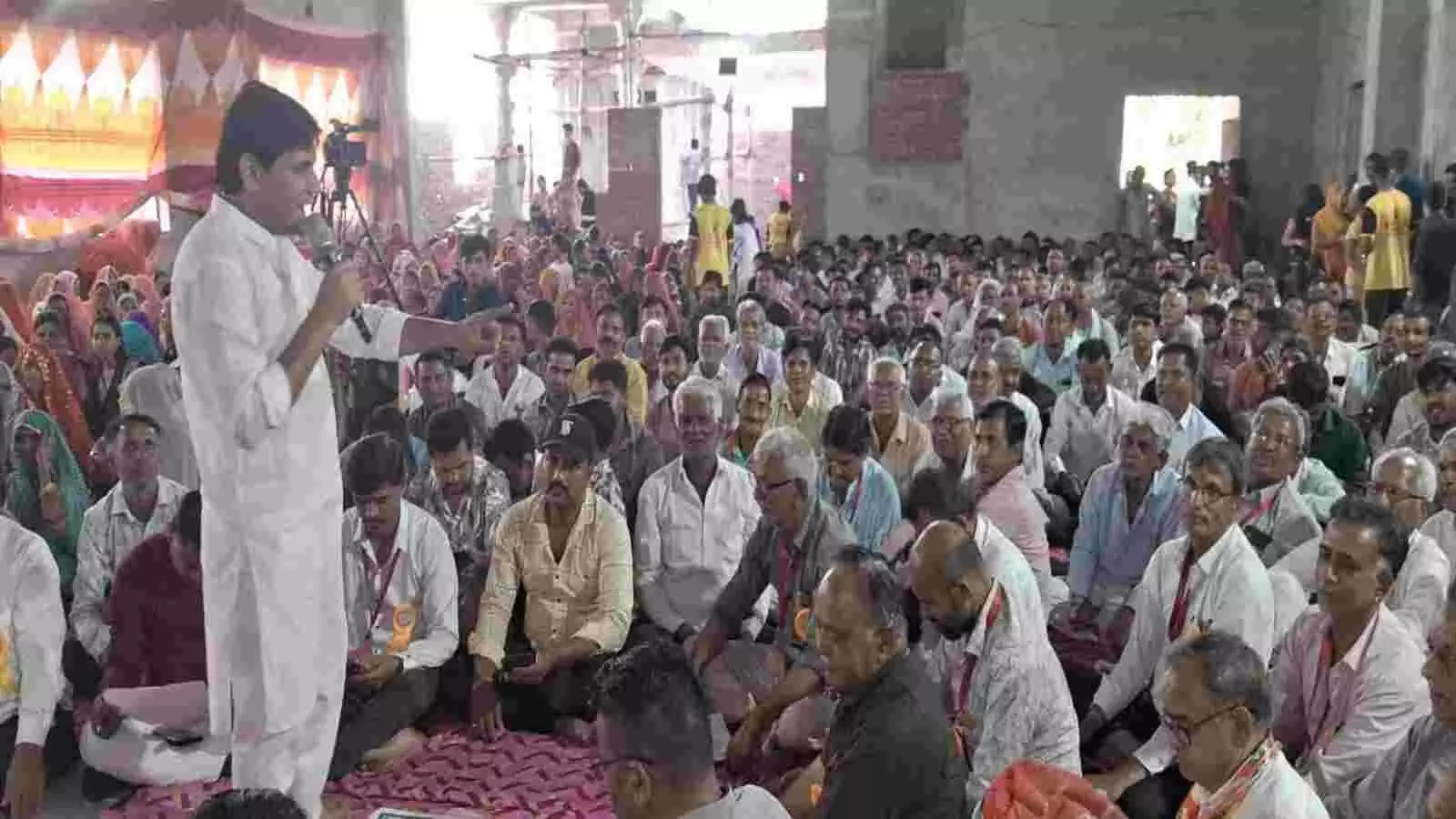 श्री सरियादे माता प्राण प्रतिष्ठा महोत्सव में तीन दिवसीय चढ़ावा श्री सरियादे माता प्राण प्रतिष्ठा महोत्सव में तीन दिवसीय चढ़ावा