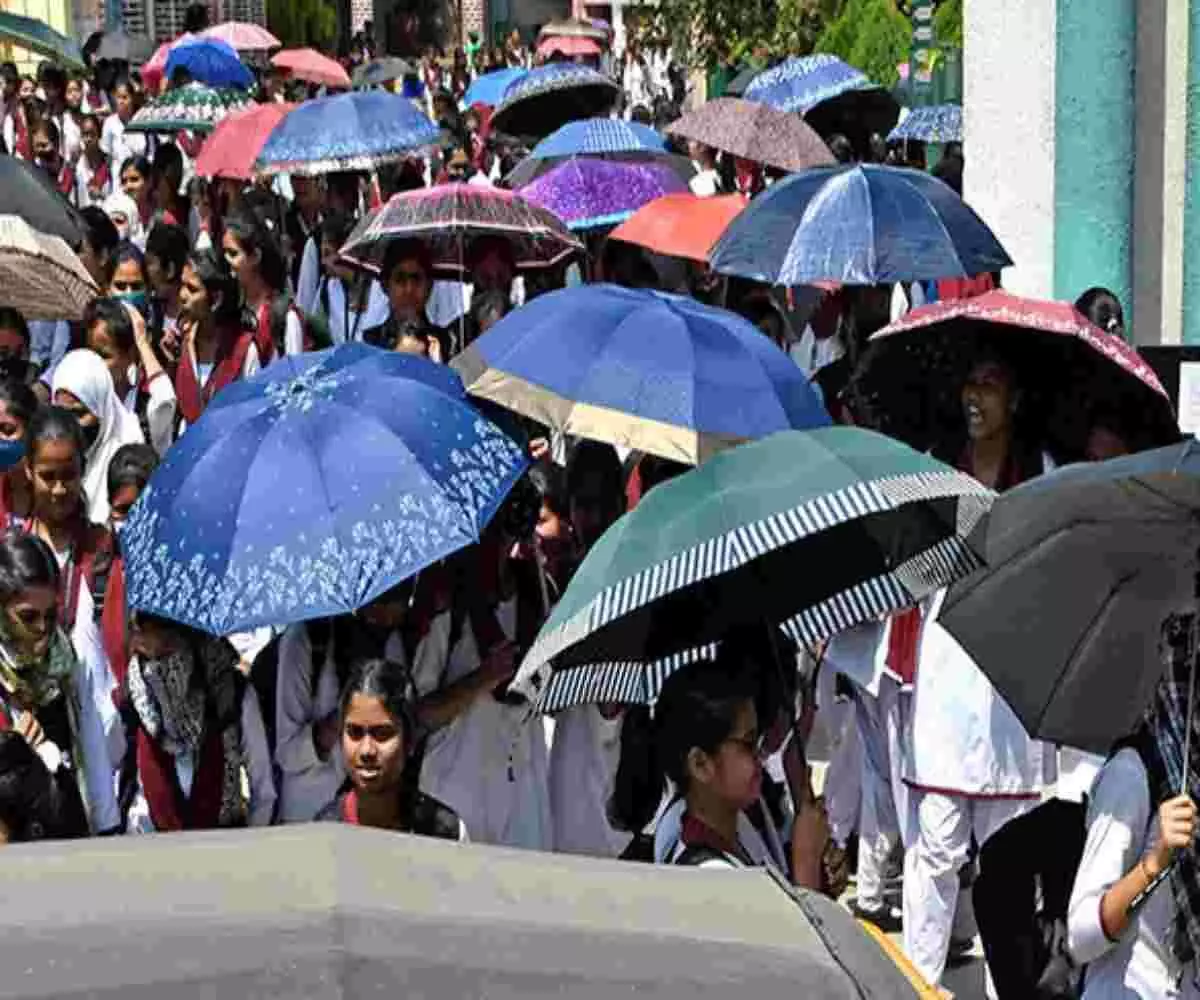 मार्च में मई का ट्रेलर- पहाड़ों पर पारा 12°C उछला-उत्तर भारत में गर्मी का महा-रिकॉर्ड टूटा मार्च में मई का ट्रेलर- पहाड़ों पर पारा 12°C उछला-उत्तर भारत में गर्मी का महा-रिकॉर्ड टूटा