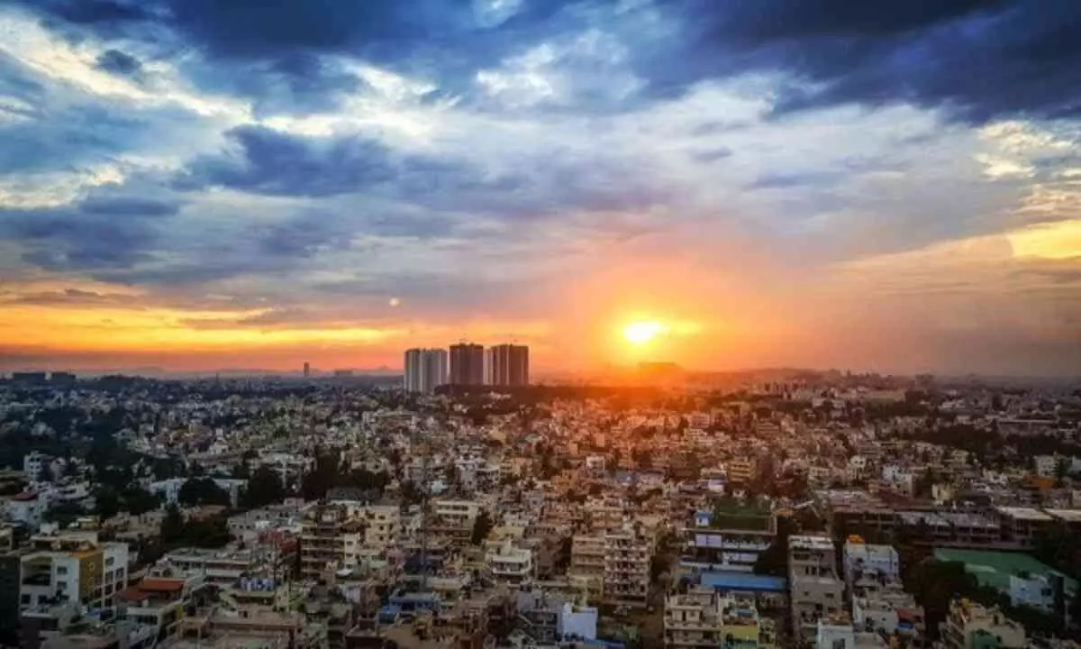 दक्षिण में गर्मी और उमस का डबल अटैक- तेलंगाना में गर्मी और केरल-चेन्नई में भारी उमस दक्षिण में गर्मी और उमस का डबल अटैक- तेलंगाना में गर्मी और केरल-चेन्नई में भारी उमस