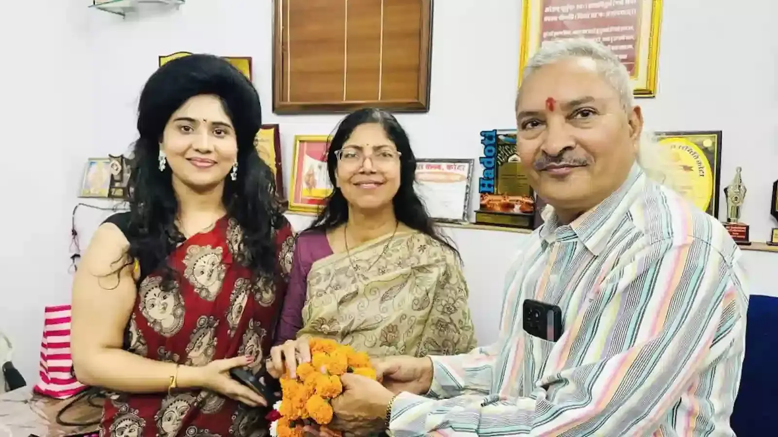 प्रेस क्लब कोटा की वार्षिक आमसभा में मंचासीन पदाधिकारी और उपस्थित सदस्य प्रो. ललित किशोर चतुर्वेदी सभागार में। प्रेस क्लब कोटा की वार्षिक आमसभा में मंचासीन पदाधिकारी और उपस्थित सदस्य प्रो. ललित किशोर चतुर्वेदी सभागार में।