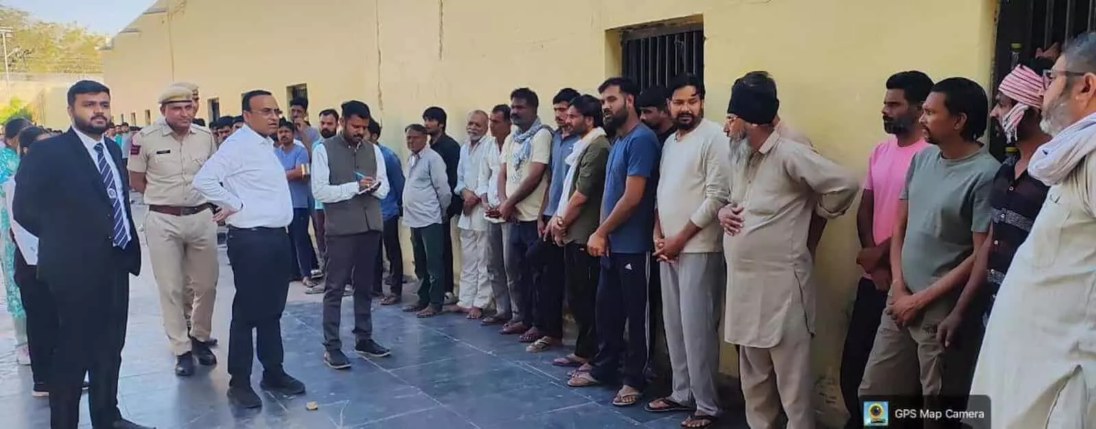 चित्तौड़गढ़ जिला कारागृह में प्राधिकरण सचिव सुनील कुमार गोयल निरीक्षण करते हुए चित्तौड़गढ़ जिला कारागृह में प्राधिकरण सचिव सुनील कुमार गोयल निरीक्षण करते हुए