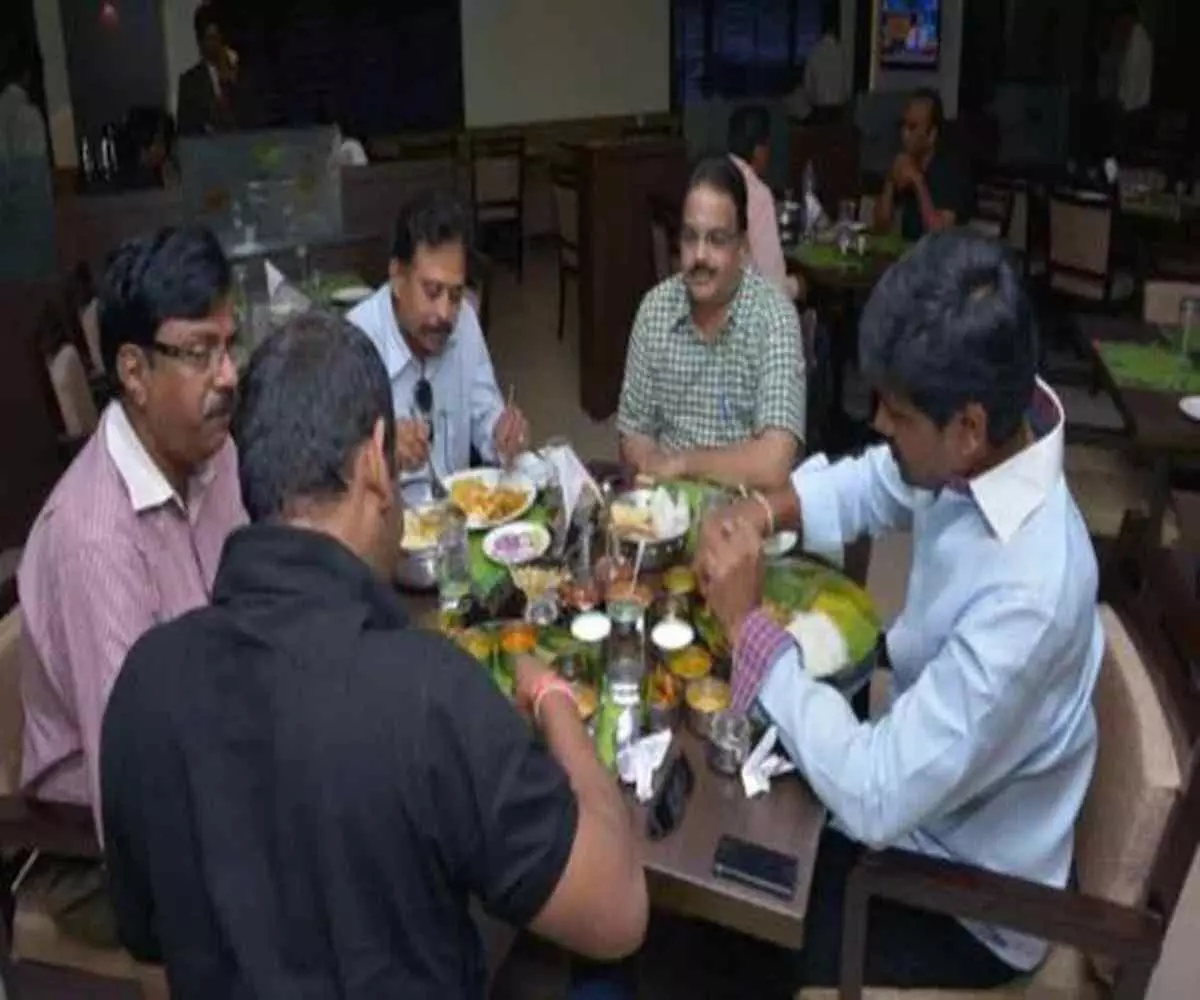 गैस की किल्लत और हैदराबाद का संकट- अगले 48 घंटों में बंद हो सकते हैं 90% रेस्टोरेंट्स- दो दिनों का स्टॉक बचा गैस की किल्लत और हैदराबाद का संकट- अगले 48 घंटों में बंद हो सकते हैं 90% रेस्टोरेंट्स- दो दिनों का स्टॉक बचा