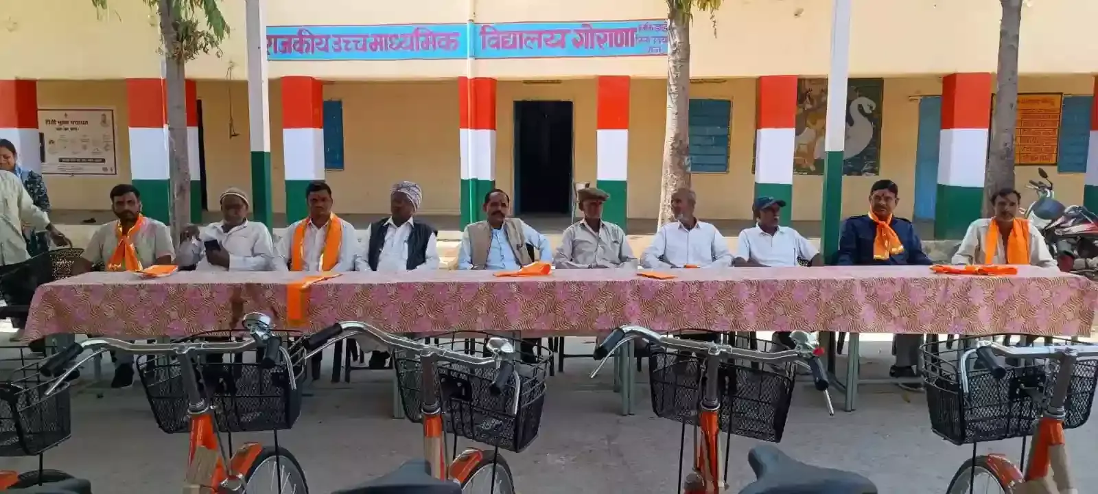 झाड़ोल: गोराना विद्यालय में कक्षा 9 की बालिकाओं को निःशुल्क साइकिल वितरण झाड़ोल: गोराना विद्यालय में कक्षा 9 की बालिकाओं को निःशुल्क साइकिल वितरण