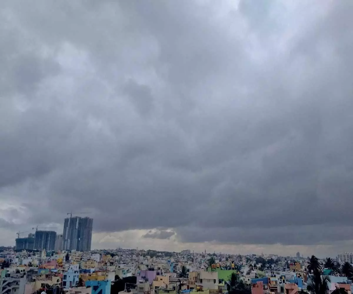 दक्षिण में वरदानऔर पश्चिम में अग्निपरीक्षा- कहीं झमाझम बारिश तो कहीं हीटवेव का दोहरा अटैक दक्षिण में वरदानऔर पश्चिम में अग्निपरीक्षा- कहीं झमाझम बारिश तो कहीं हीटवेव का दोहरा अटैक