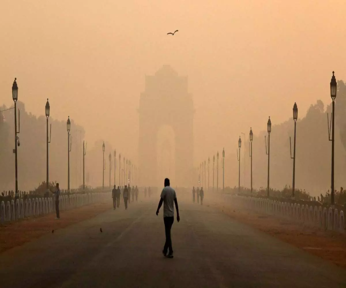 धूल और गर्मी का डबल अटैक- दिल्ली में बढ़ा PM2.5 का स्तर- जानें क्यों अचानक बिगड़ी राजधानी की आबोहवा धूल और गर्मी का डबल अटैक- दिल्ली में बढ़ा PM2.5 का स्तर- जानें क्यों अचानक बिगड़ी राजधानी की आबोहवा