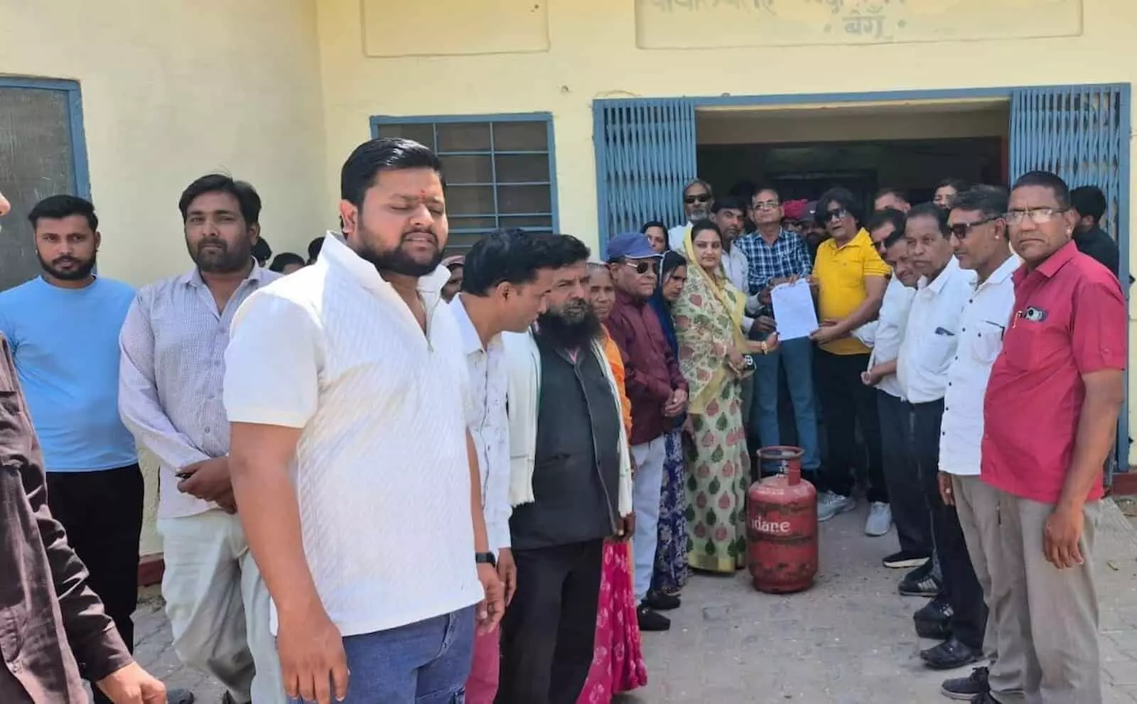 रसोई गैस कीमत वृद्धि व सिलेंडर किल्लत पर कांग्रेस प्रदर्शन