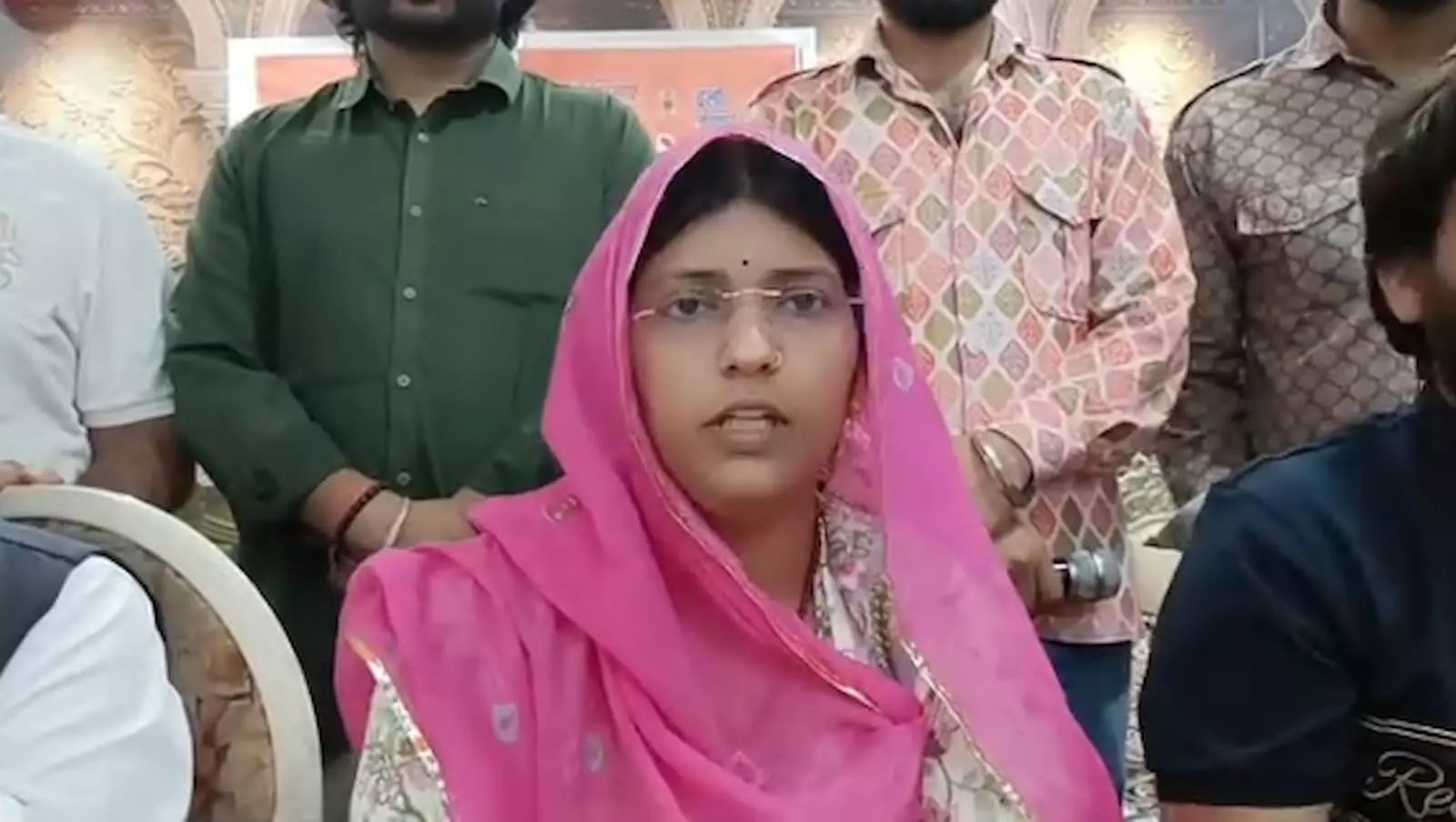 गोगामेड़ी हत्याकांड: शीला शेखावत ने करौली में सरकार को चेतावनी दी