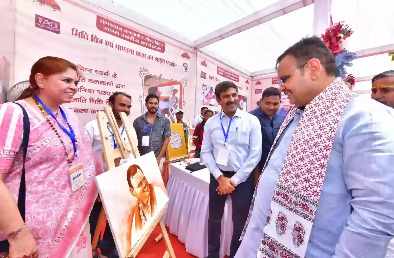 मुख्यमंत्री भजनलाल शर्मा डूंगरपुर के बेणेश्वर धाम में जनजातीय गौरव दिवस पर जनसभा को संबोधित कर रहे हैं। मुख्यमंत्री भजनलाल शर्मा डूंगरपुर के बेणेश्वर धाम में जनजातीय गौरव दिवस पर जनसभा को संबोधित कर रहे हैं।