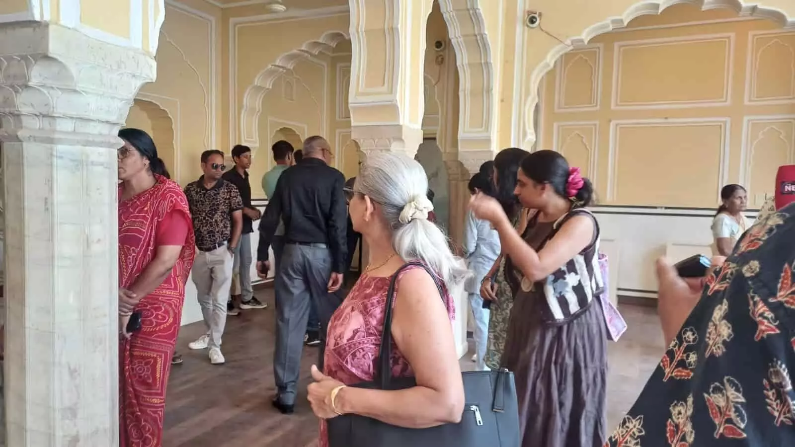 हवा महल जयपुर में आयोजित प्रदर्शनी में रखे गए प्राचीन भारतीय सिक्के और ऐतिहासिक मुद्राएं। हवा महल जयपुर में आयोजित प्रदर्शनी में रखे गए प्राचीन भारतीय सिक्के और ऐतिहासिक मुद्राएं।