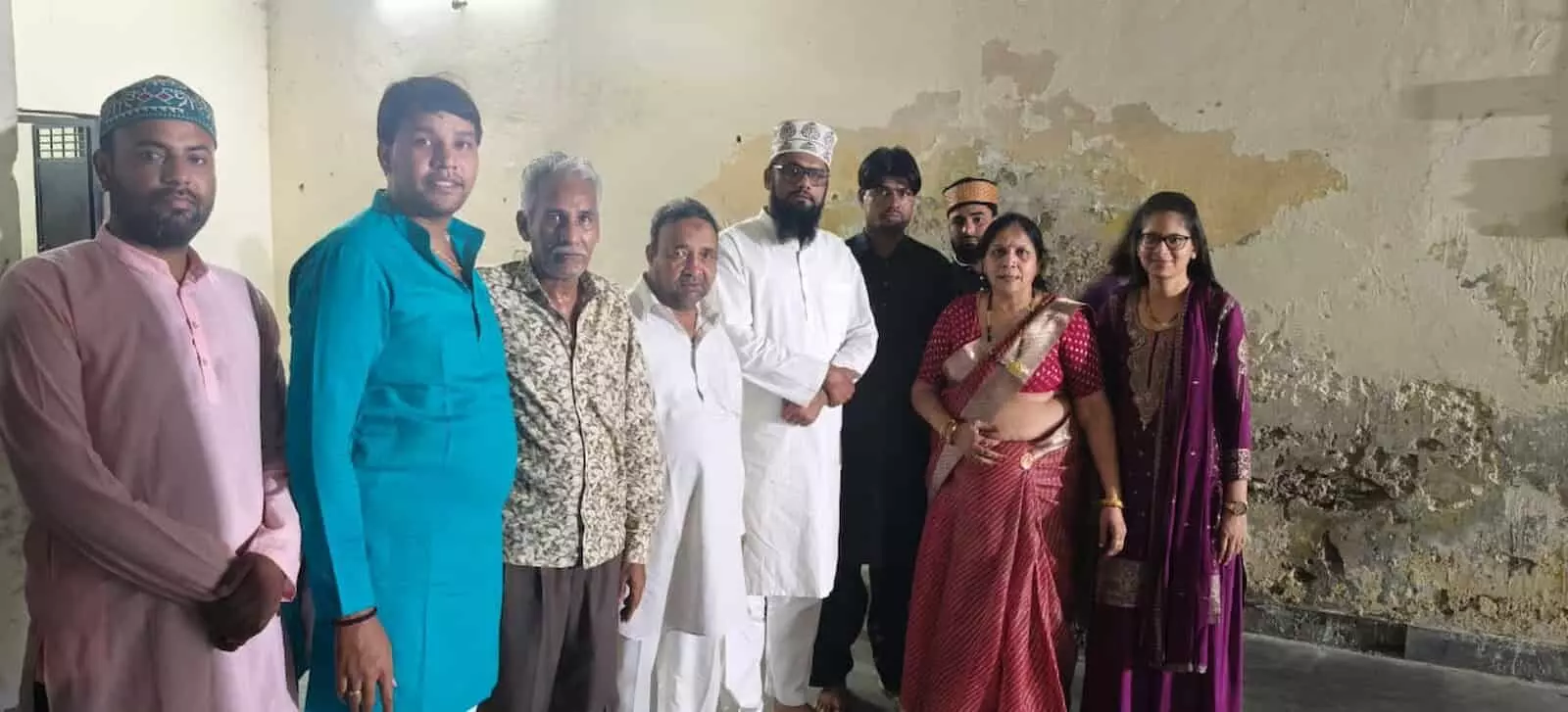 भीलवाड़ा: पुर के सिंघवी परिवार ने पेश की सांप्रदायिक सौहार्द की मिसाल, 32 वर्षों से करा रहे रोजा इफ्तार भीलवाड़ा: पुर के सिंघवी परिवार ने पेश की सांप्रदायिक सौहार्द की मिसाल, 32 वर्षों से करा रहे रोजा इफ्तार