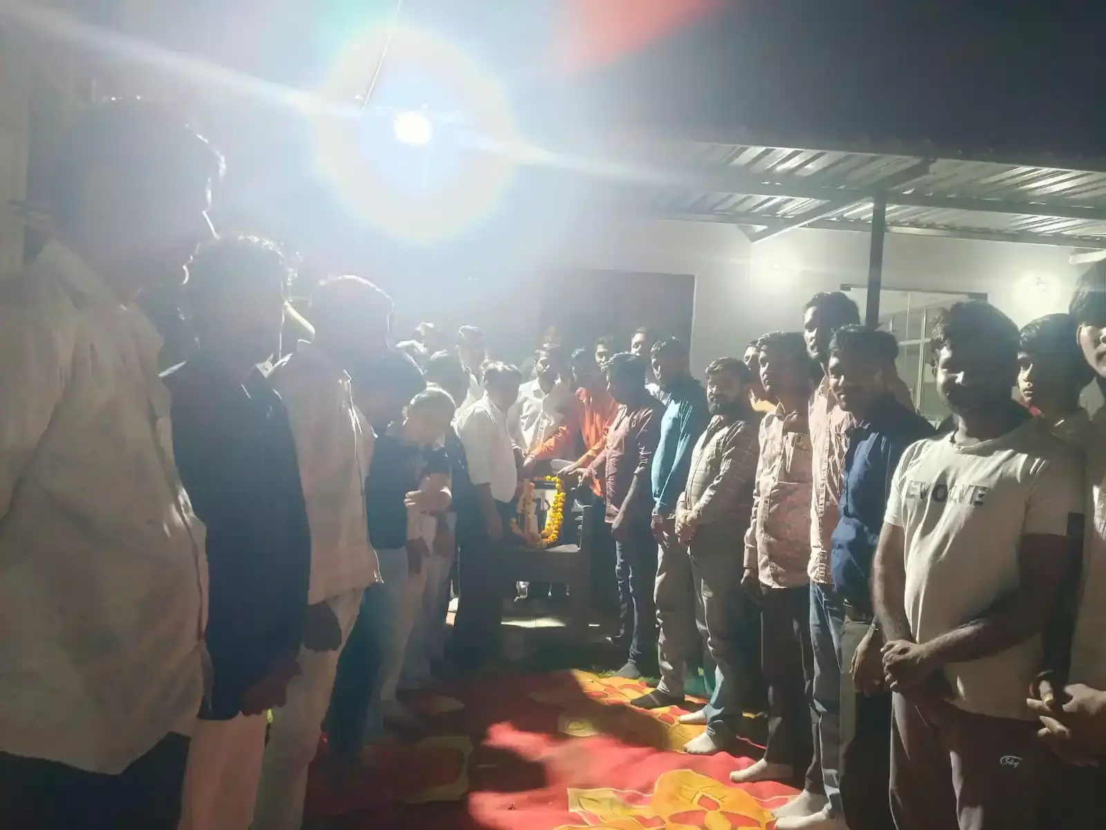मांडल के बलाई खेड़ा में डॉ. भीमराव अम्बेडकर संघ सोसायटी की बैठक के दौरान चर्चा करते पदाधिकारी और सदस्य। मांडल के बलाई खेड़ा में डॉ. भीमराव अम्बेडकर संघ सोसायटी की बैठक के दौरान चर्चा करते पदाधिकारी और सदस्य।