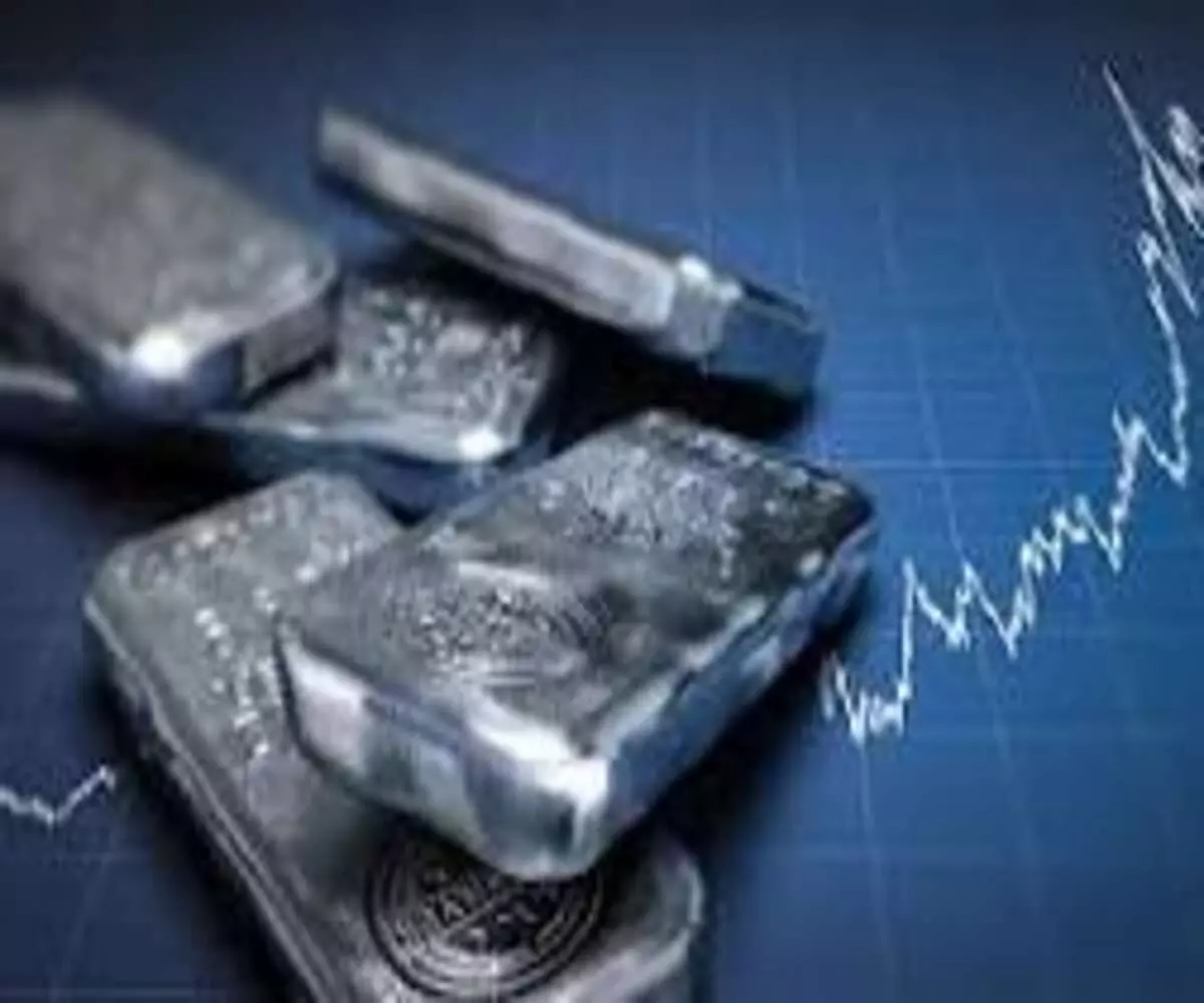Silver Rate Today- ₹2.6 लाख के आसपास चांदी की चाल- निवेशकों के लिए क्यों अहम है यह हफ्ता Silver Rate Today- ₹2.6 लाख के आसपास चांदी की चाल- निवेशकों के लिए क्यों अहम है यह हफ्ता