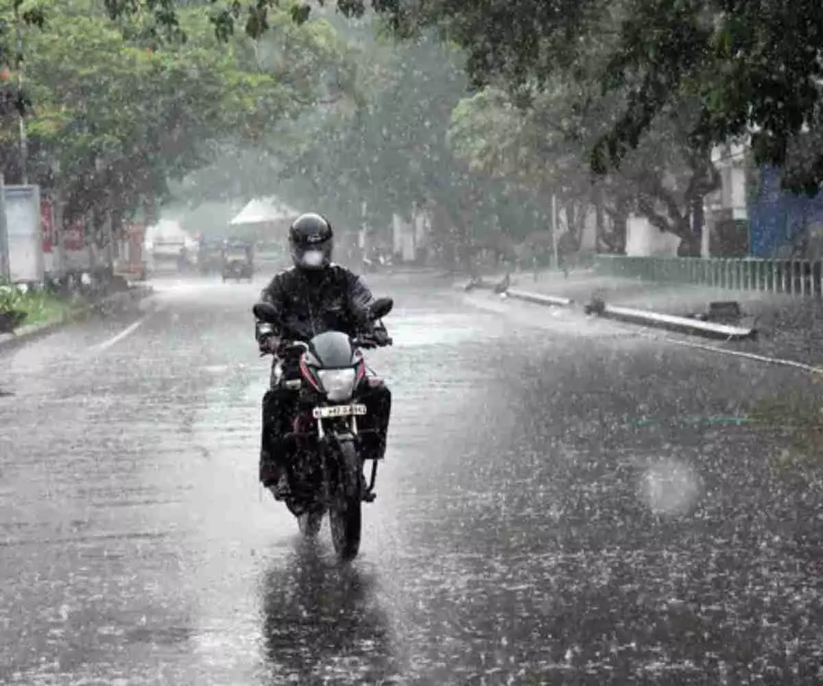 Weather Update- दक्षिण भारत में मानसून जैसी हलचल- गोवा और कर्नाटक समेत कई राज्यों में हल्की बारिश के आसार। Weather Update- दक्षिण भारत में मानसून जैसी हलचल- गोवा और कर्नाटक समेत कई राज्यों में हल्की बारिश के आसार।