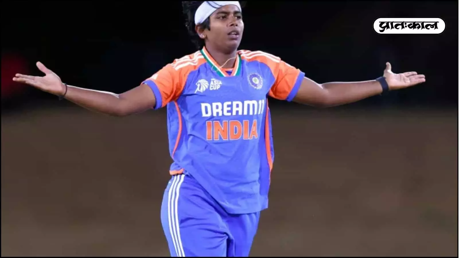 भारतीय तेज गेंदबाज अरुंधति रेड्डी बनीं फरवरी 2026 की ICC महिला प्लेयर ऑफ द मंथ। ऑस्ट्रेलिया के खिलाफ ऐतिहासिक टी20 सीरीज जीत में 8 विकेट लेकर रचा इतिहास। भारतीय तेज गेंदबाज अरुंधति रेड्डी बनीं फरवरी 2026 की ICC महिला प्लेयर ऑफ द मंथ। ऑस्ट्रेलिया के खिलाफ ऐतिहासिक टी20 सीरीज जीत में 8 विकेट लेकर रचा इतिहास।