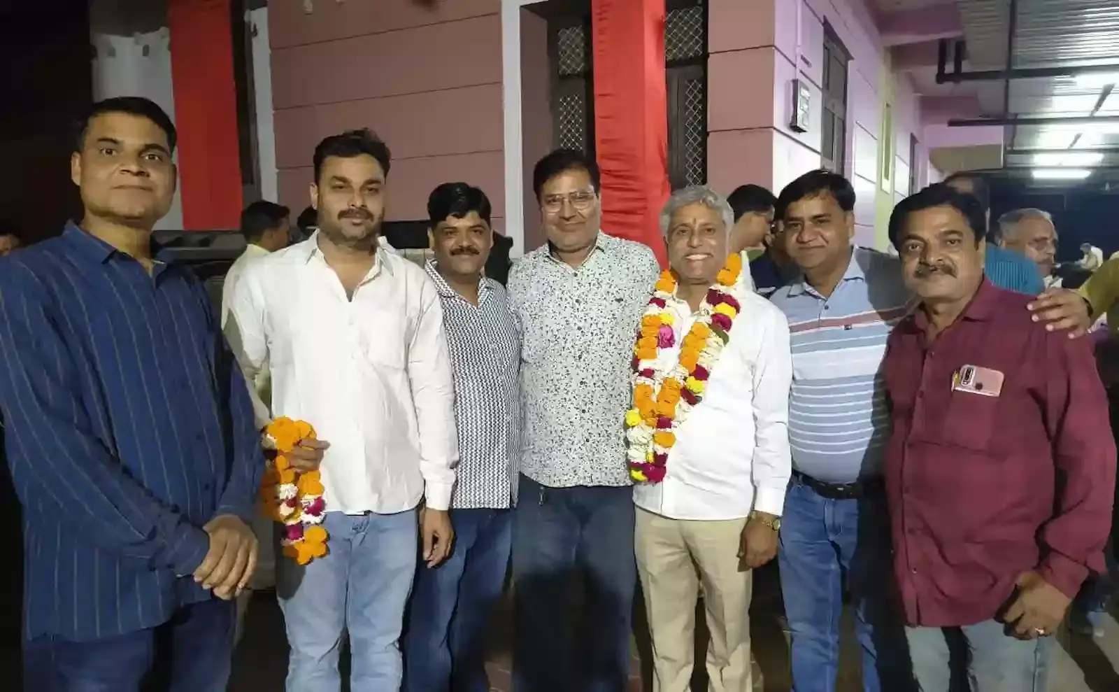 बारां में आयोजित बैठक के दौरान परशुराम प्राकट्य महोत्सव की तैयारी करते आयोजन समिति के सदस्य और पदाधिकारी। बारां में आयोजित बैठक के दौरान परशुराम प्राकट्य महोत्सव की तैयारी करते आयोजन समिति के सदस्य और पदाधिकारी।