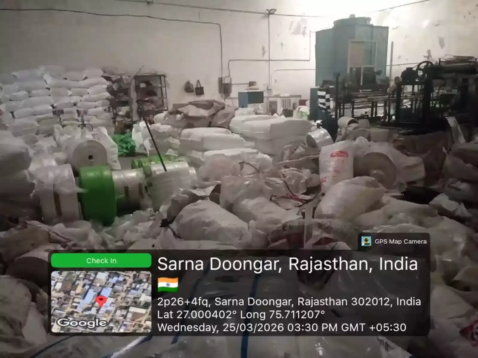जयपुर के सरना डूंगरी में नगर निगम टीम द्वारा जब्त किया गया भारी मात्रा में प्रतिबंधित सिंगल यूज प्लास्टिक। जयपुर के सरना डूंगरी में नगर निगम टीम द्वारा जब्त किया गया भारी मात्रा में प्रतिबंधित सिंगल यूज प्लास्टिक।