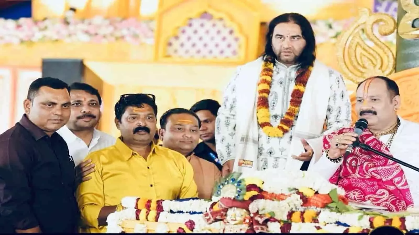 Sanatan Premier League Winner Rajasthan Team Meets Pandit Pradip Mishra in Jaipur Sanatan Premier League Winner Rajasthan Team Meets Pandit Pradip Mishra in Jaipur