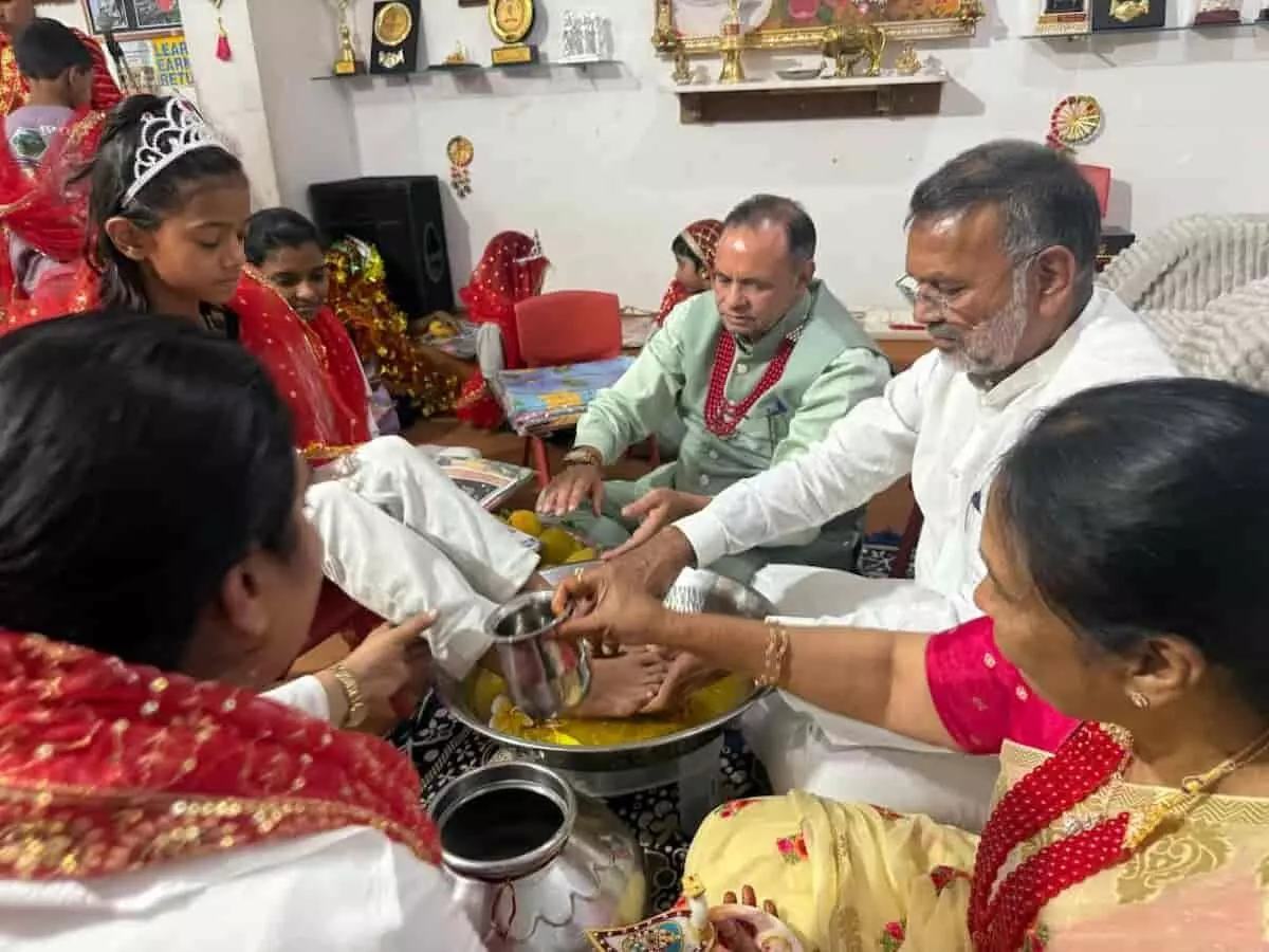 ऊर्जा मंत्री हीरालाल नागर ने लाडो परियाँ बालिका गृह में किया कन्या पूजन ऊर्जा मंत्री हीरालाल नागर ने लाडो परियाँ बालिका गृह में किया कन्या पूजन